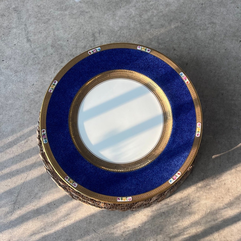 Vintage Set of 12 Tiffany and Co. NYC 10.5" Dinner Plates